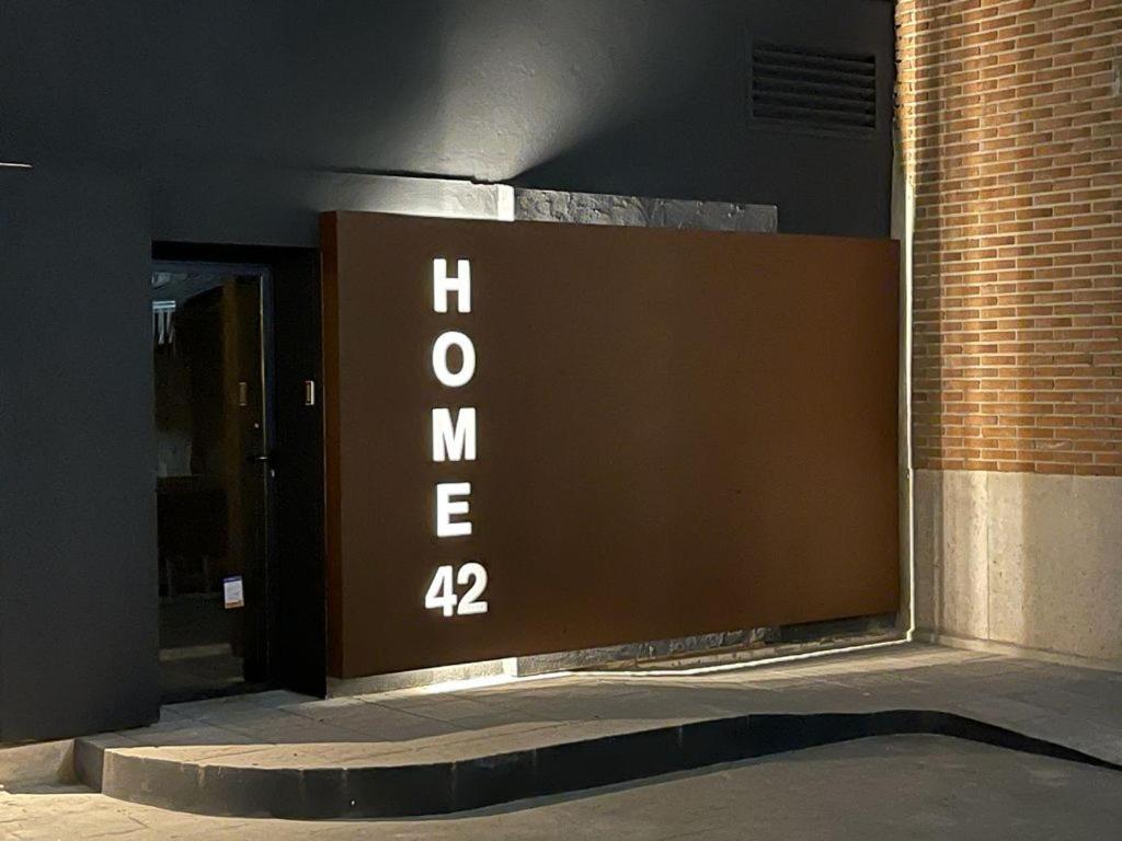 Home42 Madrid Eksteriør billede